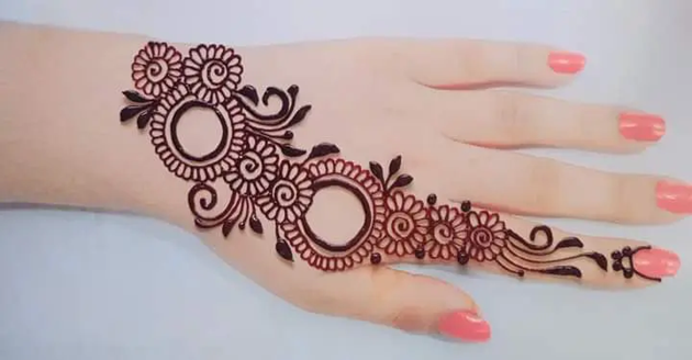 Easiest Back Hand Mehndi Design