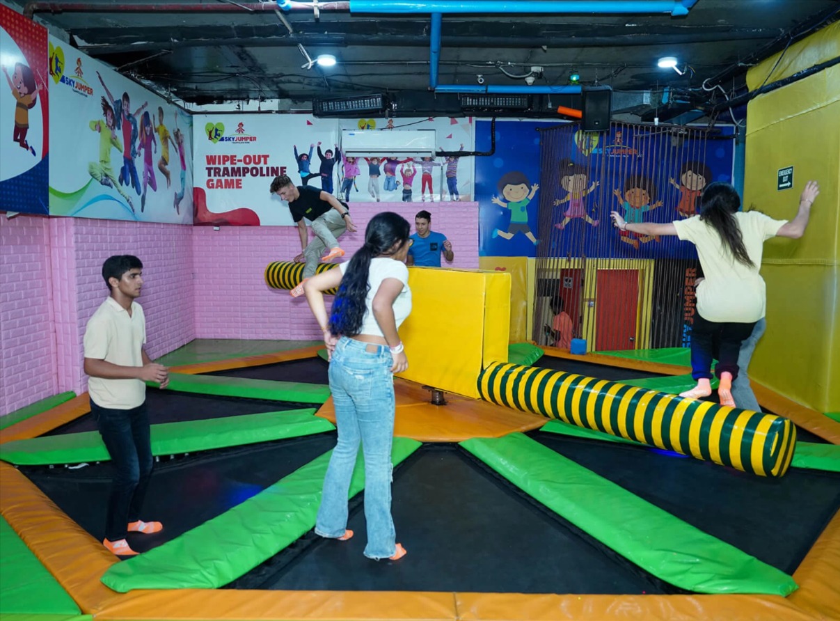 Top 7 Trampoline Parks in Gurgaon with Ticket Price, Reviews & Photos