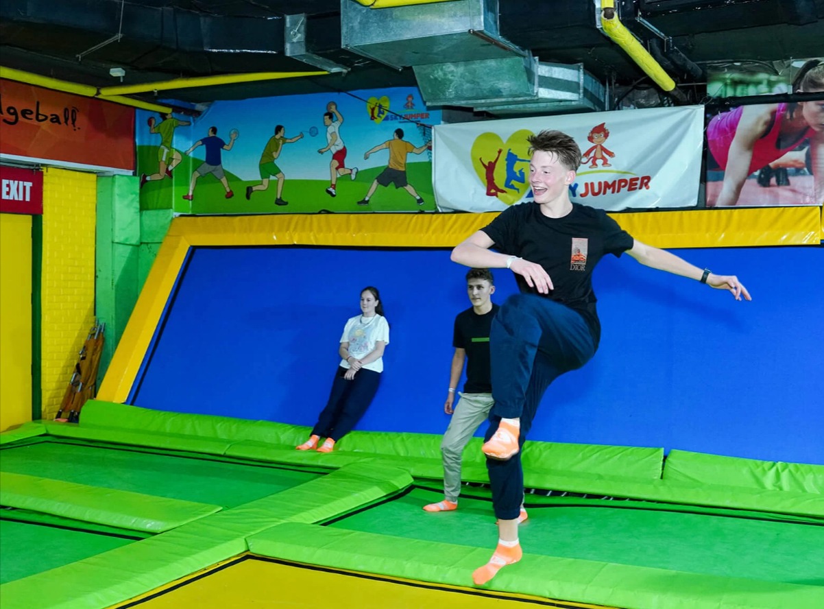 Top 7 Trampoline Parks in Gurgaon with Ticket Price, Reviews & Photos